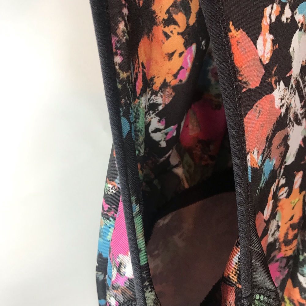 H&M Workout Top - Picture 5 of 5